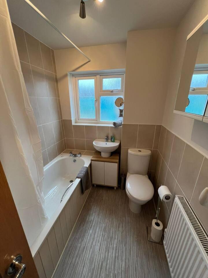 בורנמות' Spacious Sea View 2 Bedroom Sleeps 6-Free Parking מראה חיצוני תמונה